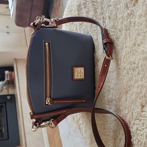 Gorgeous Dooney & Bourke Steel Blue Leather Domed Shoulder Bag 💙🩶🤎